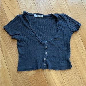Urban outfitters cropped button v-neck top medium